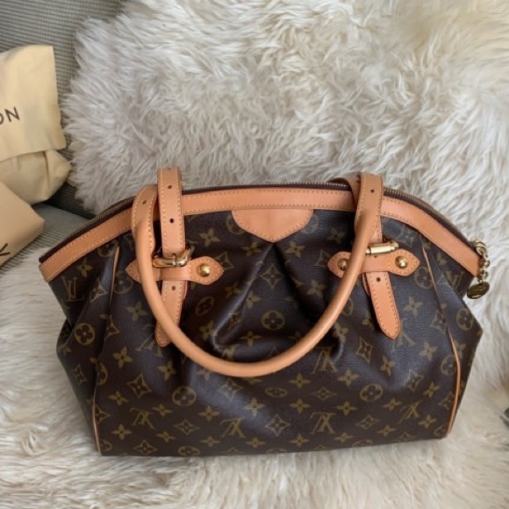 🌸SOLD🌸👜Louis Vuitton Tivoli Gm👜